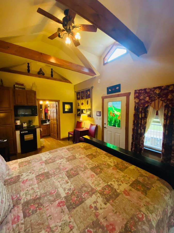 All Seasons Treehouse Village ユリーカ・スプリングス エクステリア 写真